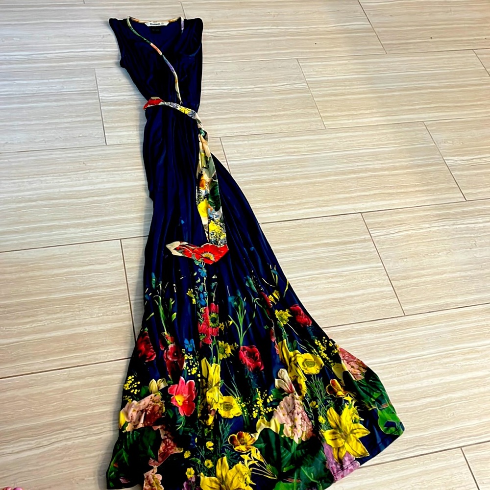 Gorgeous Desigual wrap sleeveless dress.